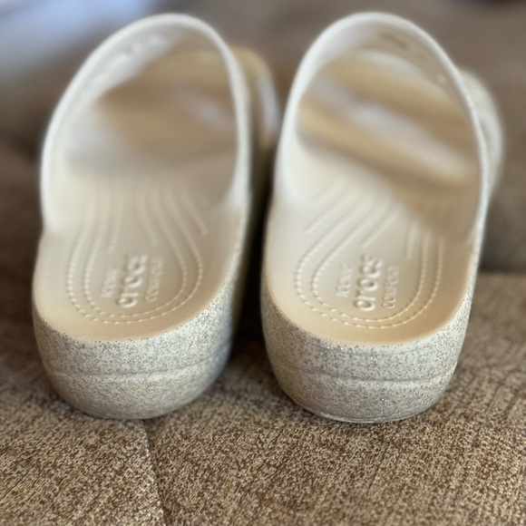 Crocs sandals, white w/sparkles , size 8 - Picture 4 of 6